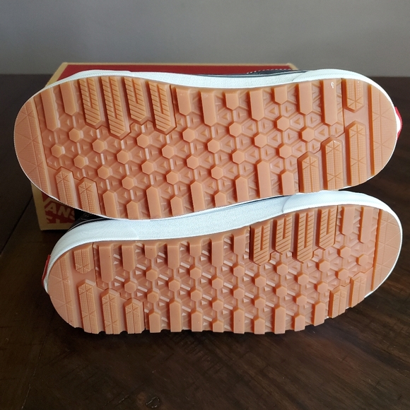 Vans Sk8-Hi MTE 1 Plaid Grey/White Women Size 8.5, Men Size 7 - Picture 8 of 13